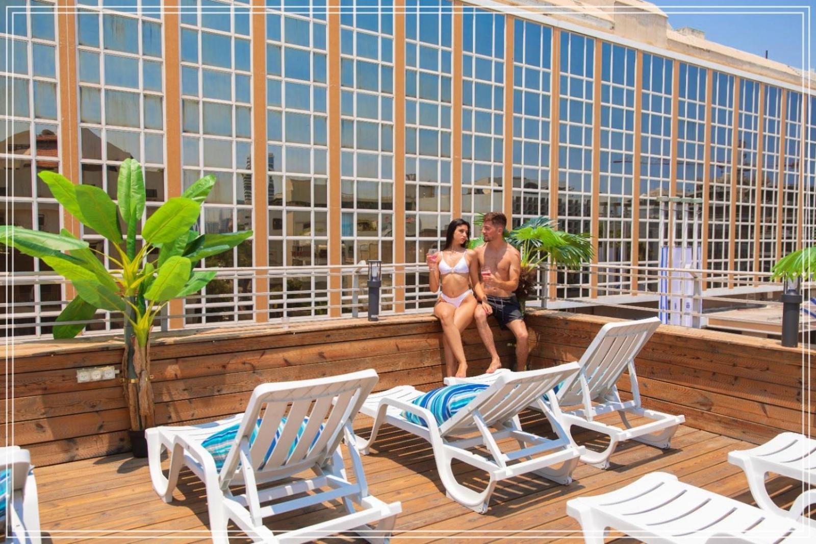 Dream Beach 98 Hotel And Spa Tel Aviv Exterior photo