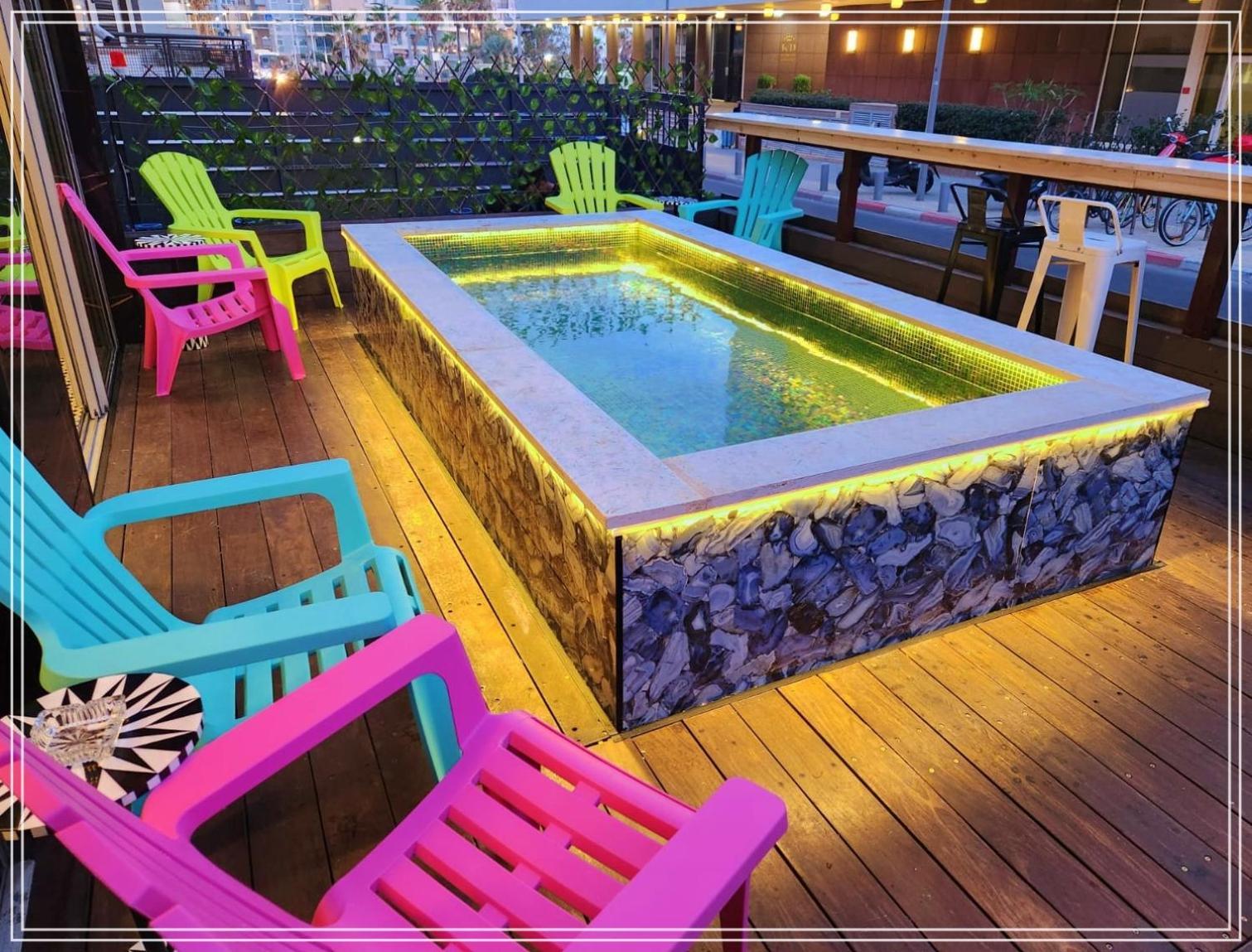 Dream Beach 98 Hotel And Spa Tel Aviv Exterior photo